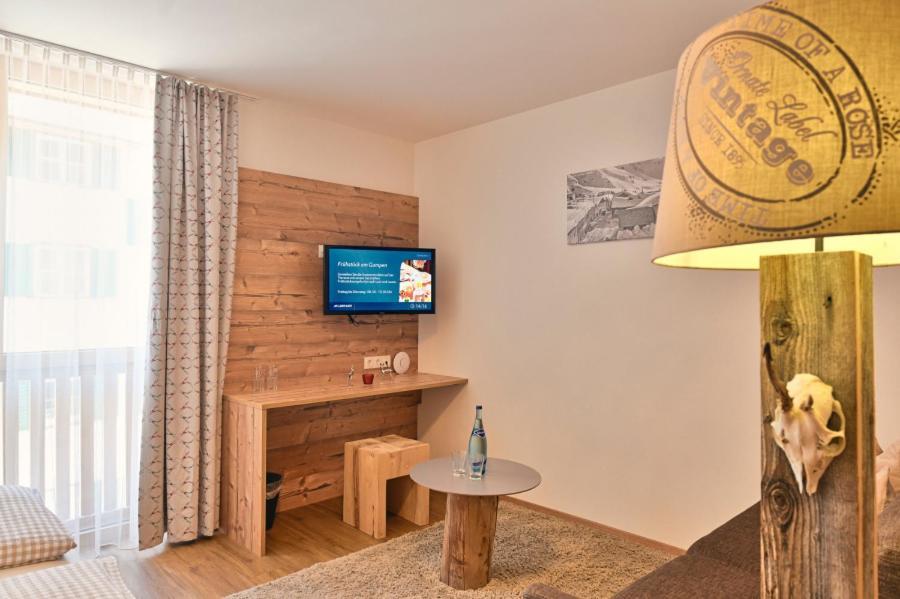 Haus Flexen Rooms & Apartments Stuben am Arlberg Extérieur photo